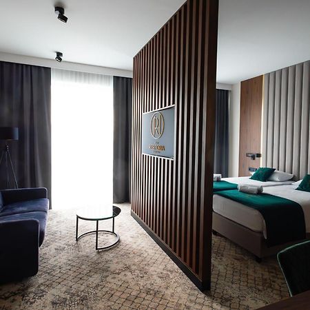 Restoria Hotel*** ラジン・ポドラスキ エクステリア 写真